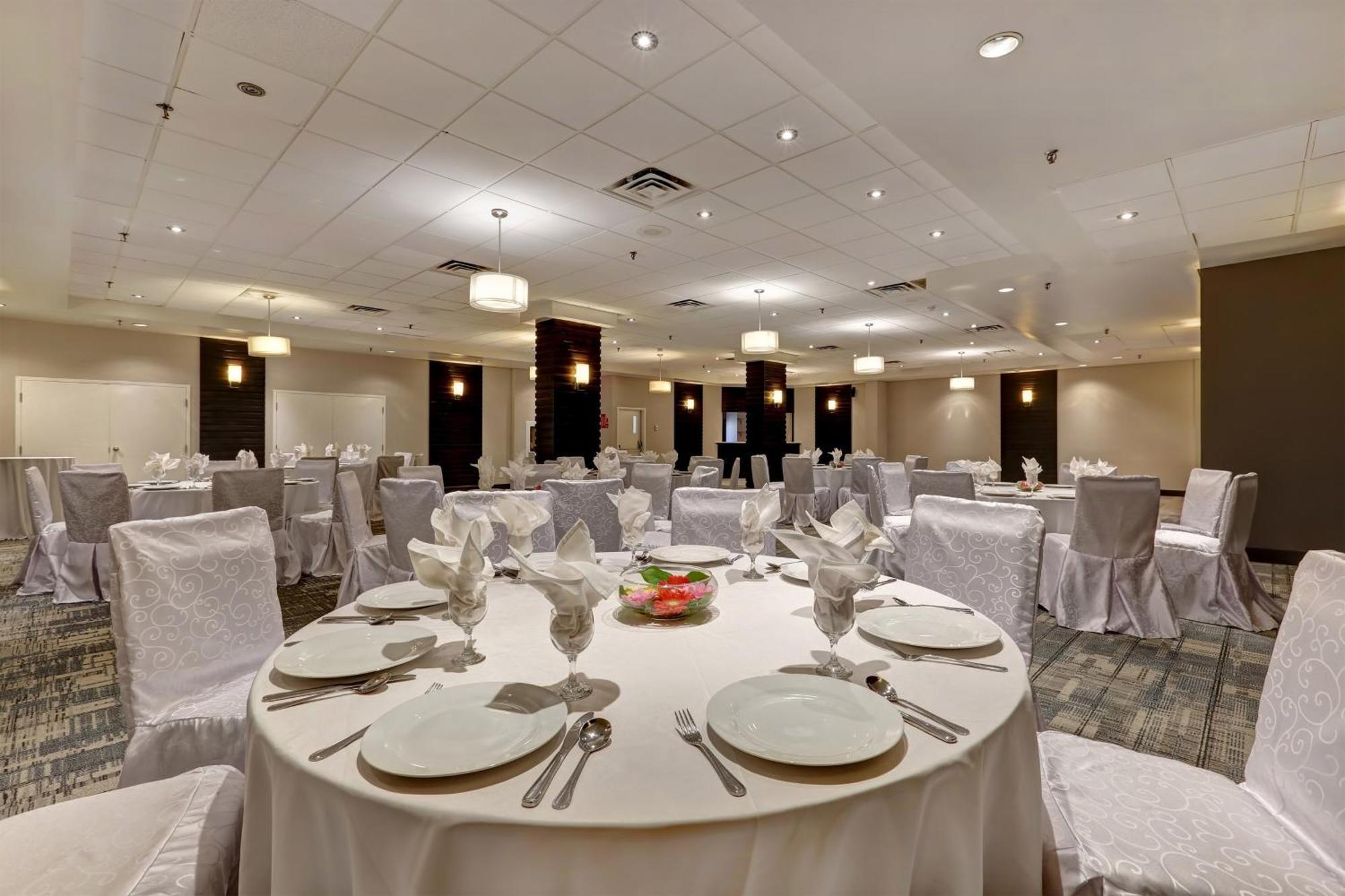 Four Points By Sheraton Toronto Mississauga Ngoại thất bức ảnh